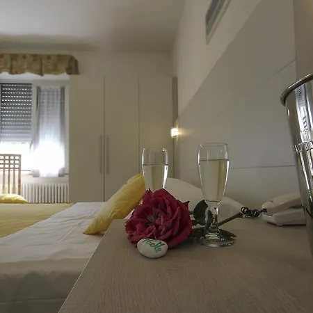 Miramare Отель 3*